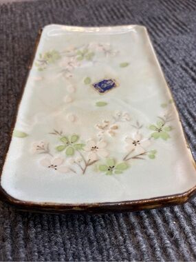 Japanese-made porcelain jewelry tray/soap dish/sushi plate/ w/cherry blossoms